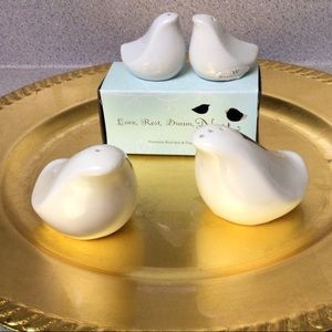 🛍2for$30⬇️Price drop NWOT Bundled Turtle Dove salt and pepper shaker 2 sets